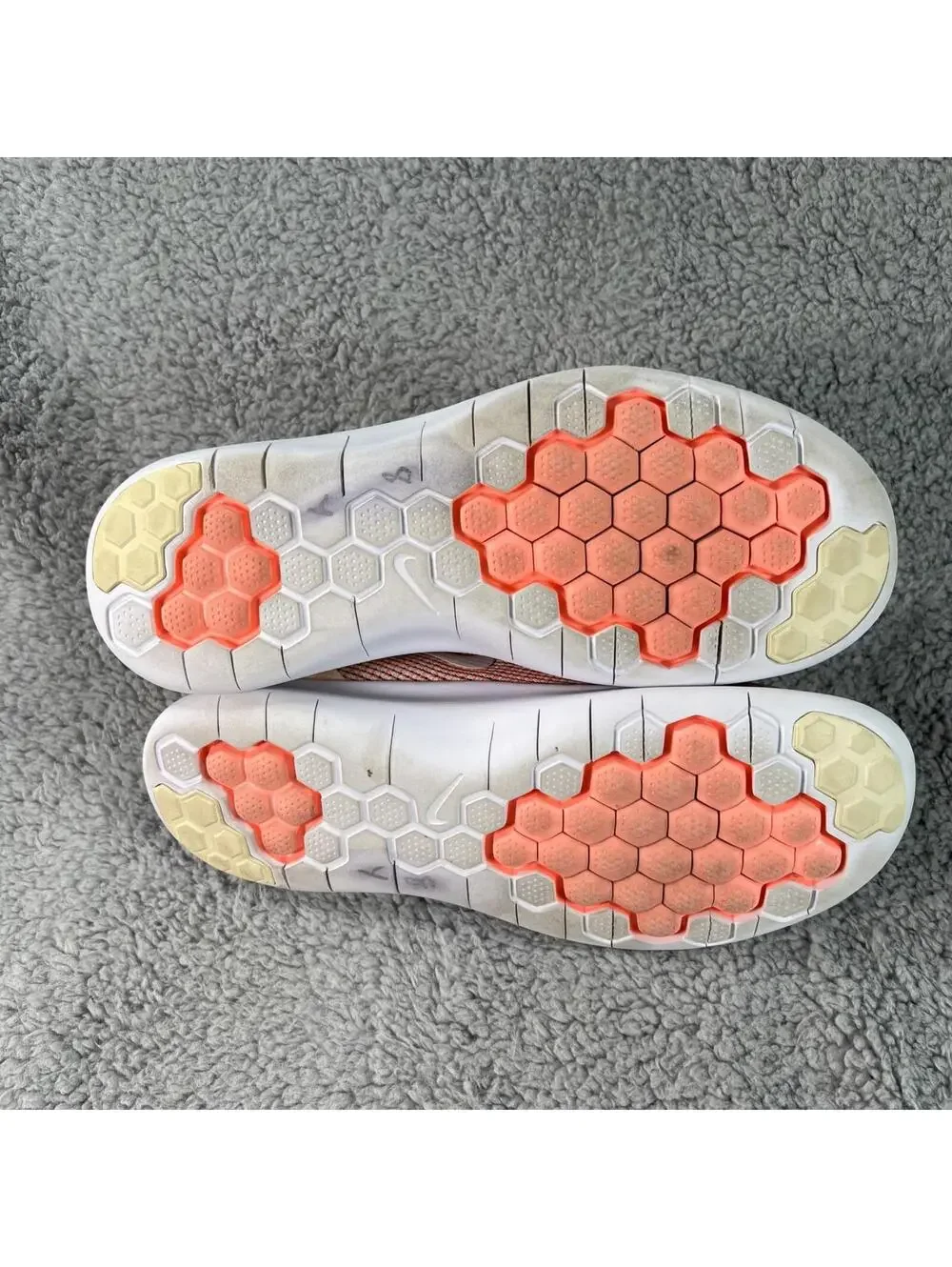 Nike Flex 2018 RN / 6.5Y / Pink Peach 6.5 youth running gym